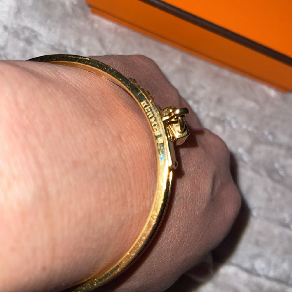 Hermes Preloved Bangle With Dangling Lock On Exce… - image 5